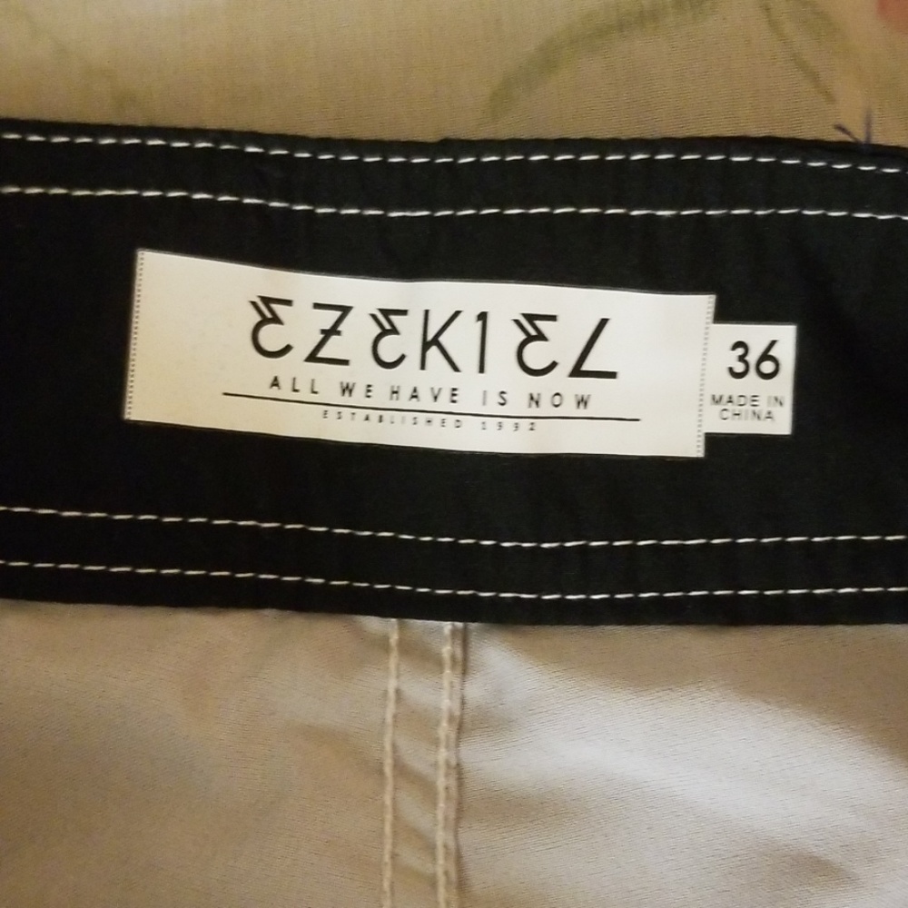 Short for men - Picture 3 of 3